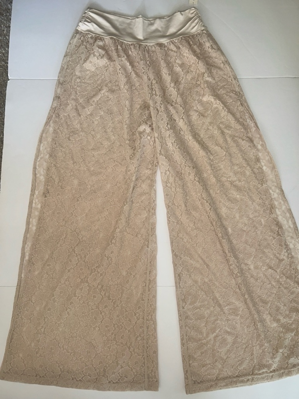 Offline by aerie Beige Lace Wide-Leg Split Pants L